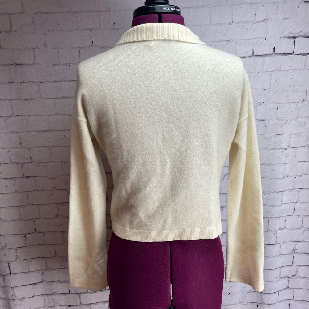 Everlane size small cream colored cashmere sweater - Picture 3 of 5